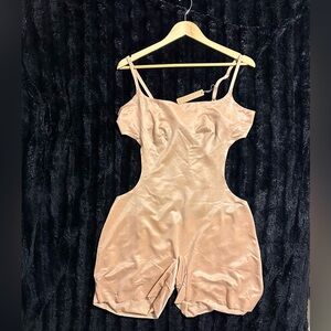 SKIMS Barely There Shapewear in Clay